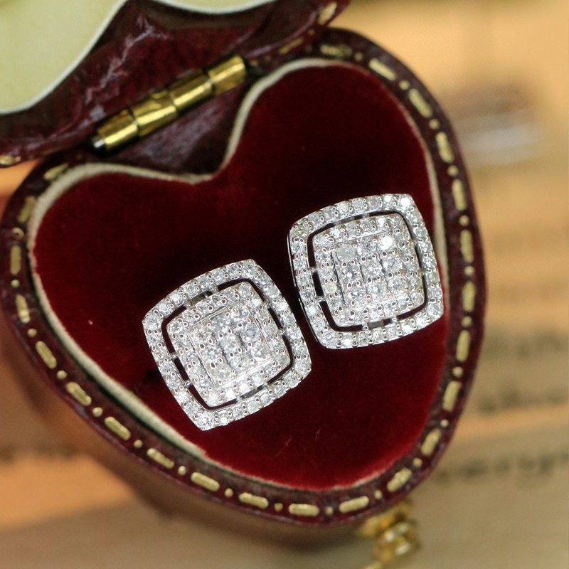 Aazuo – luksusowa biżuteria, k – Diamond Stud Earrings recenzja i cena